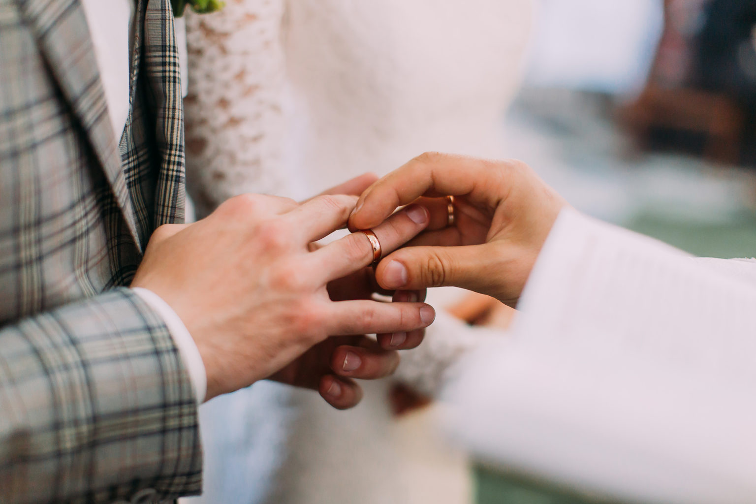 Exchanging wedding rings